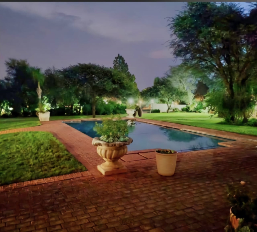 4 Bedroom Property for Sale in Wilkoppies North West
